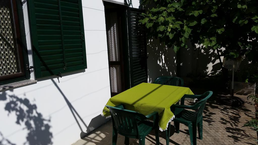 Apartments And Rooms Mirjana ビビニェ 部屋 写真